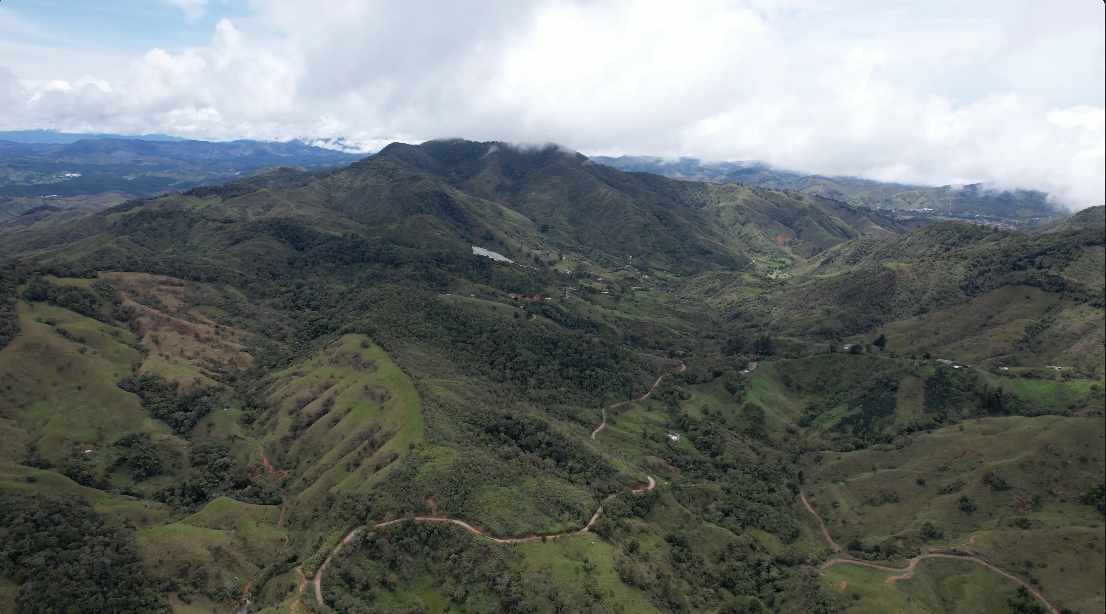 Lotes campestres en Gomez Plata - Vista panorámica Mirador de Claritas, Antioquia